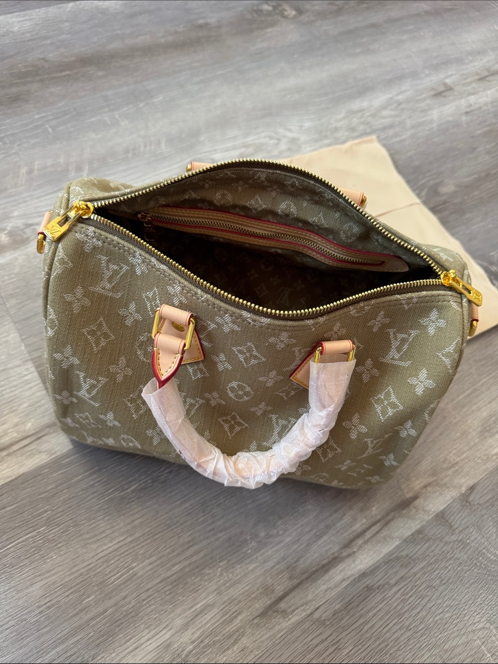 Source Unknown Olive Monogram Satchel with Natural Tan Handles - Picture 8 of 9